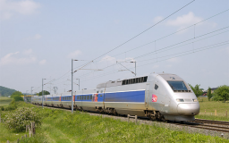 La SNCF branche le TGV Est sur le net